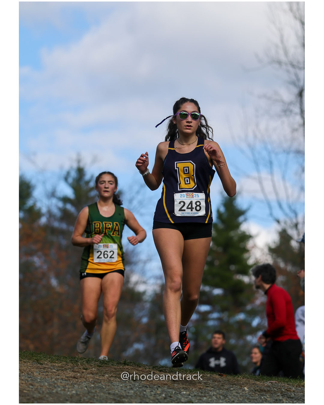 Leyla Bac, Barrington High School, P236, 24:23.92 - New England Cross Country State Championship - Thetford Vt - November 8, 2025 File: ./dir-1-Girls-Championship/251108-2025-New England-Cross-Country-Championships-Thetford-VT-180-296A3072.jpg Leyla Bac, Barrington High School, P236, 24:23.92 - New England Cross Country State Championship - Thetford Vt - November 8, 2025 – 2025 Ne…